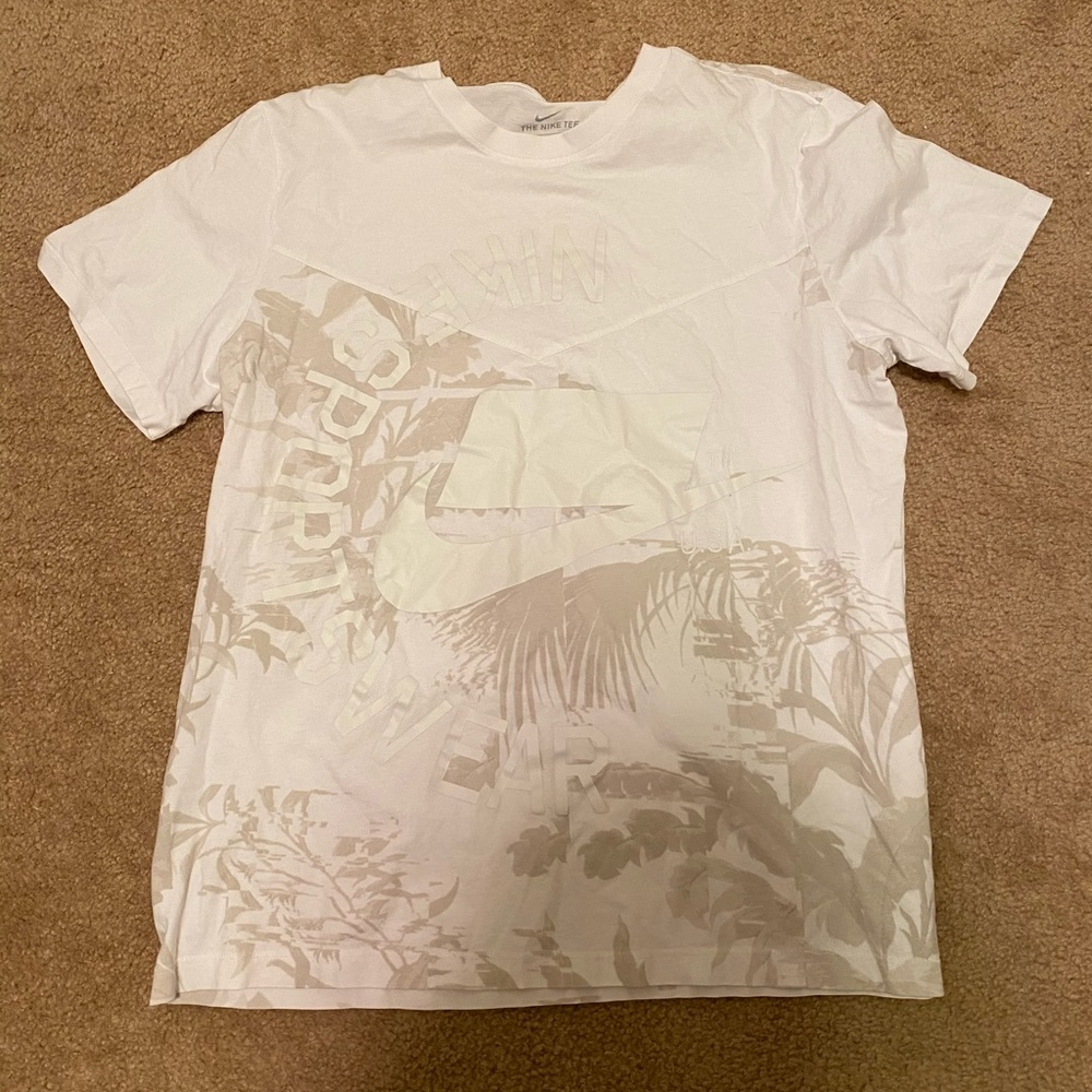 Nike t-shirt nsw